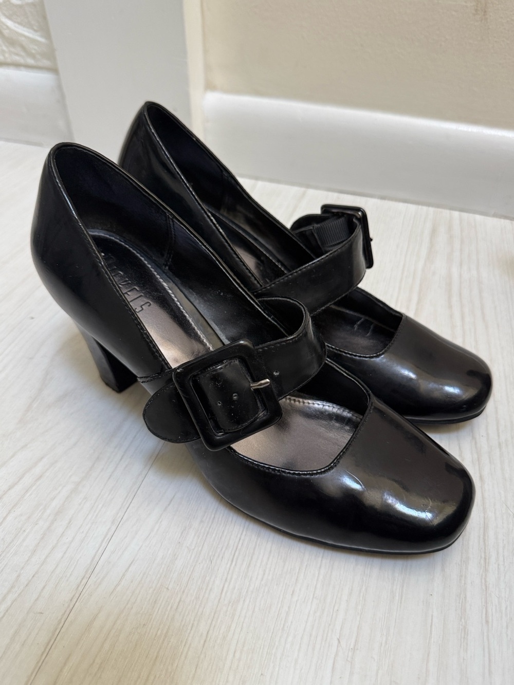Nickels Lolly Black Patent Classic Mary Jane Heels with Buckle